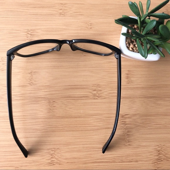 Non-prescription clear lens glasses - Picture 3 of 5